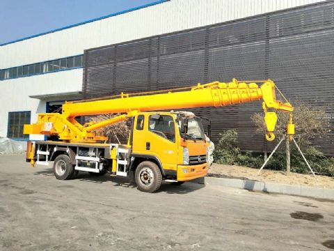 點(diǎn)擊查看詳細信息<br>標題：12噸凱馬汽車(chē)吊 閱讀次數：2048
